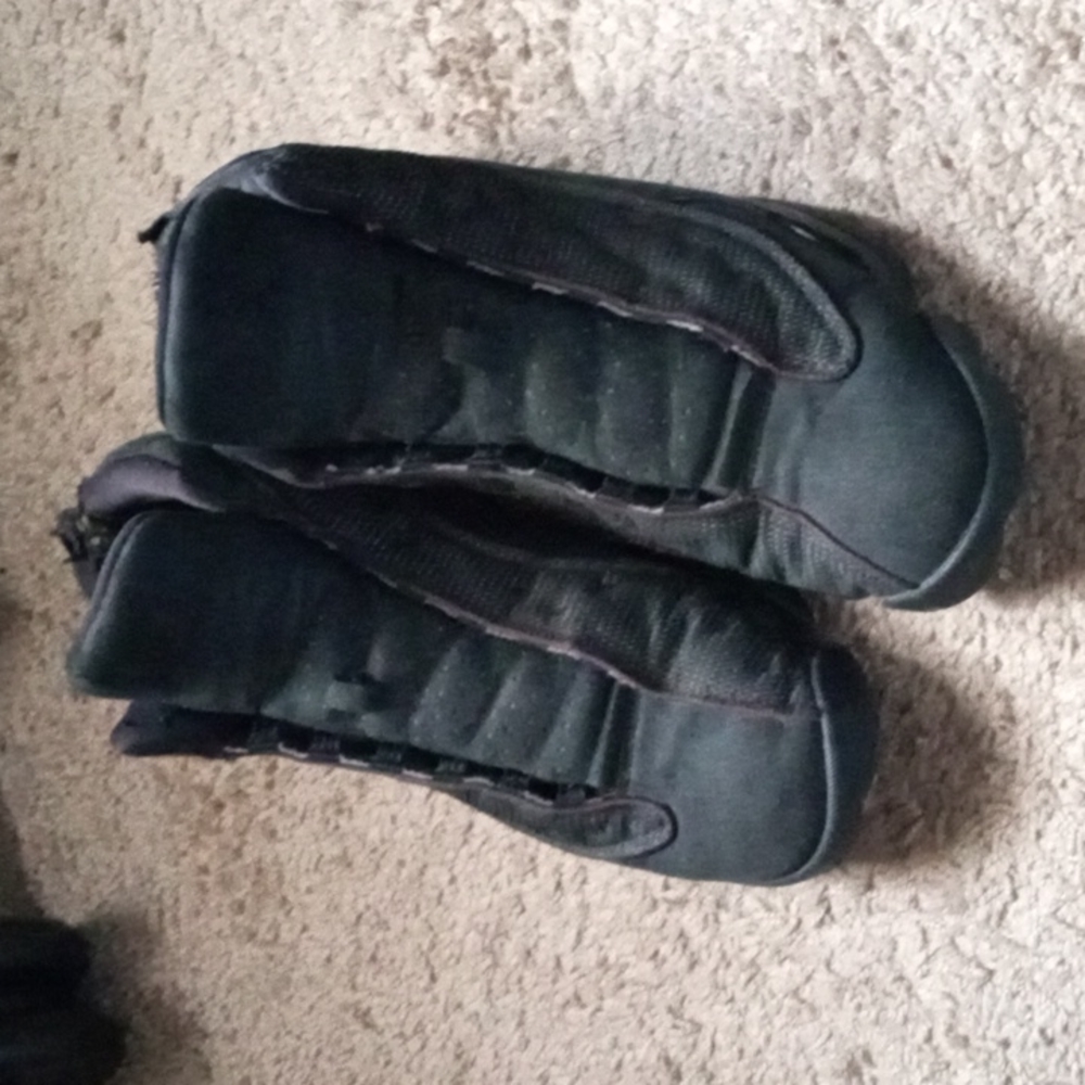 Jordan retro 13 triple black